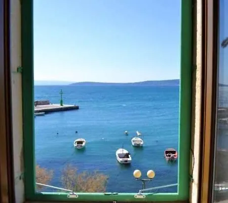 Deluxe Port View Apartment
